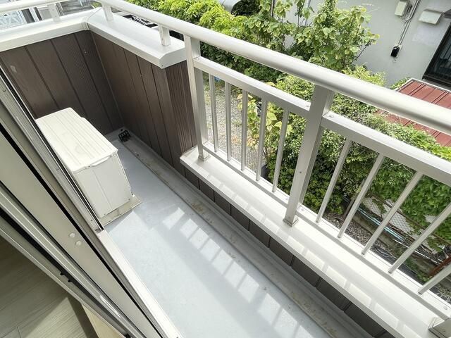 ヴァングルーブ湘南 ベランダ