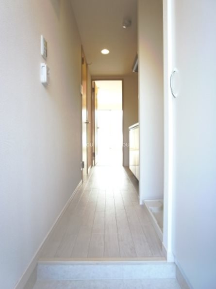 リブリ・bonheur 玄関