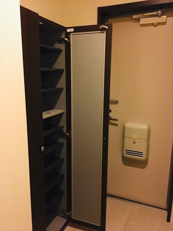 ラルーチェ 玄関