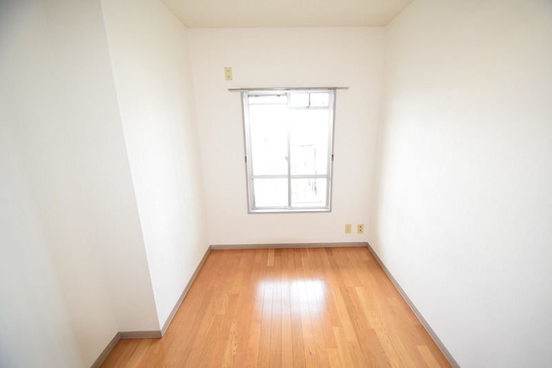 グリーンヒルズトーワ ベッドルーム