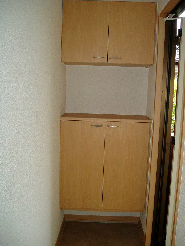 メゾンマロニエ 玄関