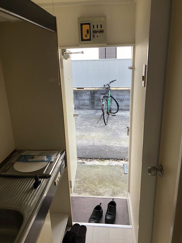 リモード本厚木B棟 玄関