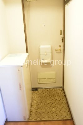 フローラルハイツ 玄関