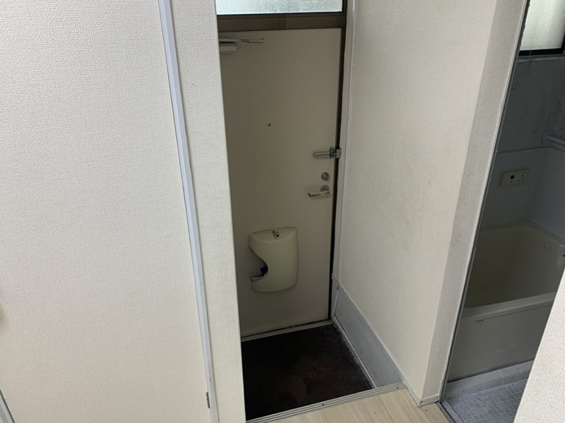 ポルシェ厚木 玄関