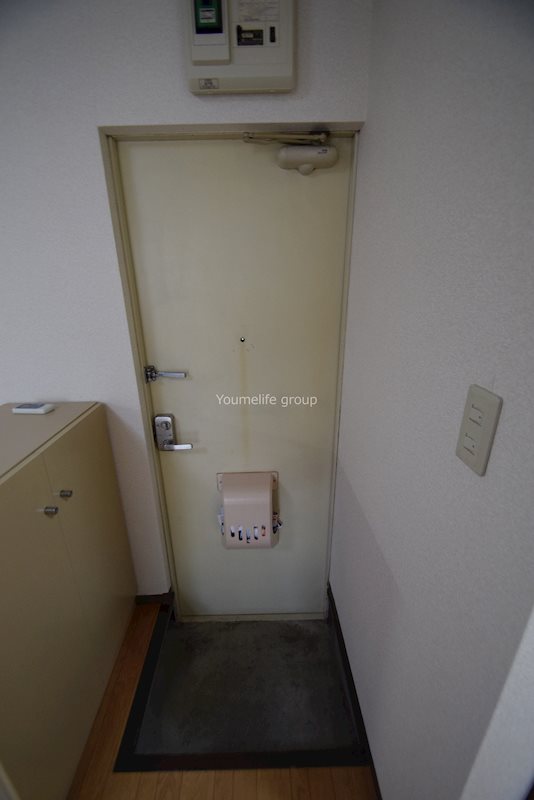 山栄グランドハイツ 玄関