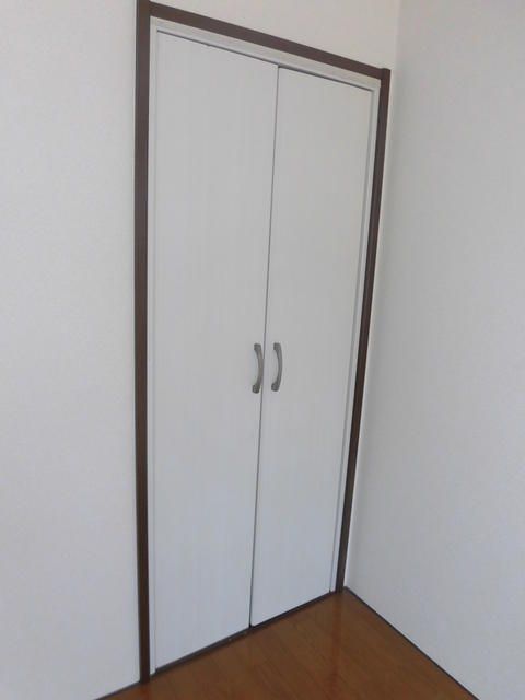 ファミーユISEHARA　B棟 収納