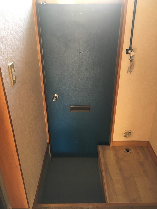 コーポアルファー 玄関