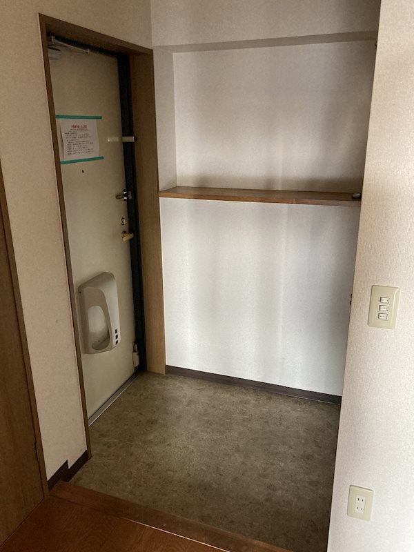 グランソラール丸の内 玄関