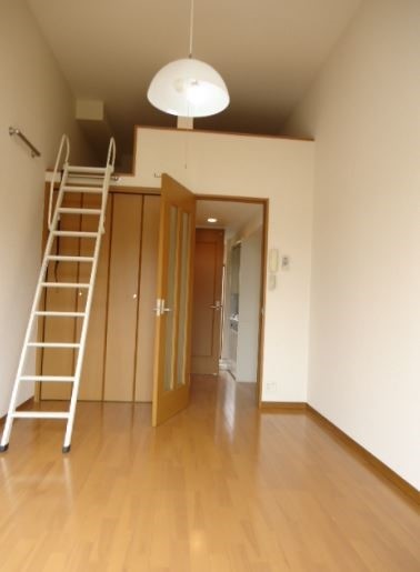 キャンパスコート リビング