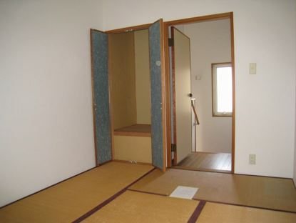 ローズガーデンD ベッドルーム