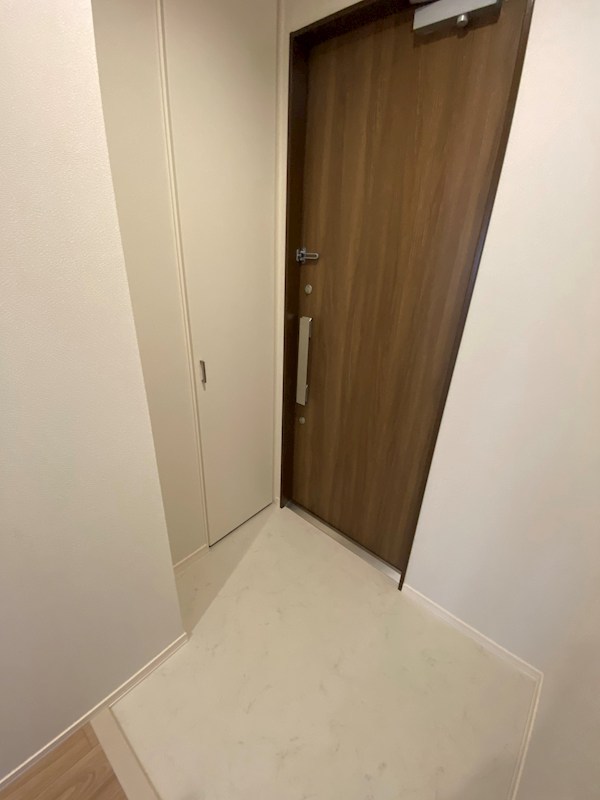 casa栄 玄関