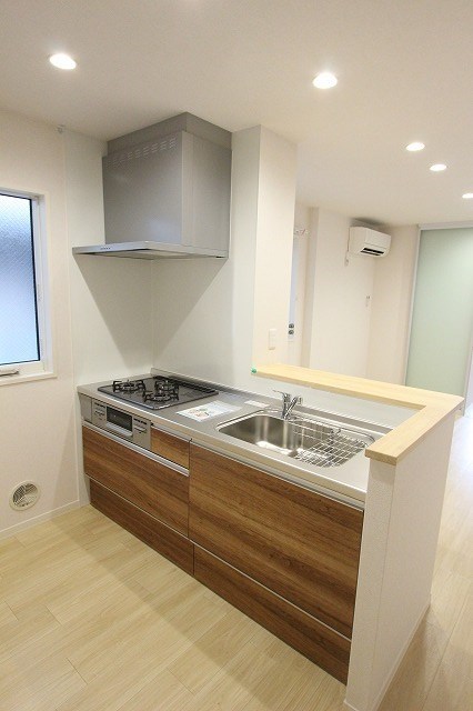 ドムスベルウッド キッチン