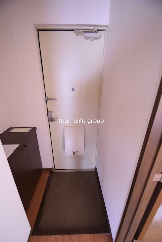 ドミール長野 玄関