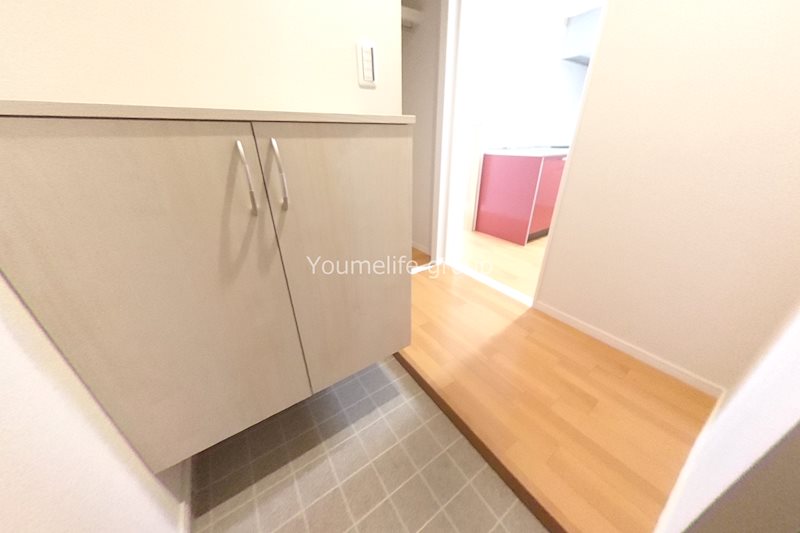 広貴商事ビル 玄関