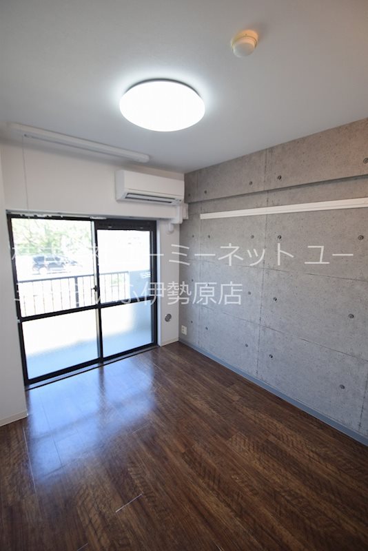 クリオ愛甲石田壱番館 ベッドルーム