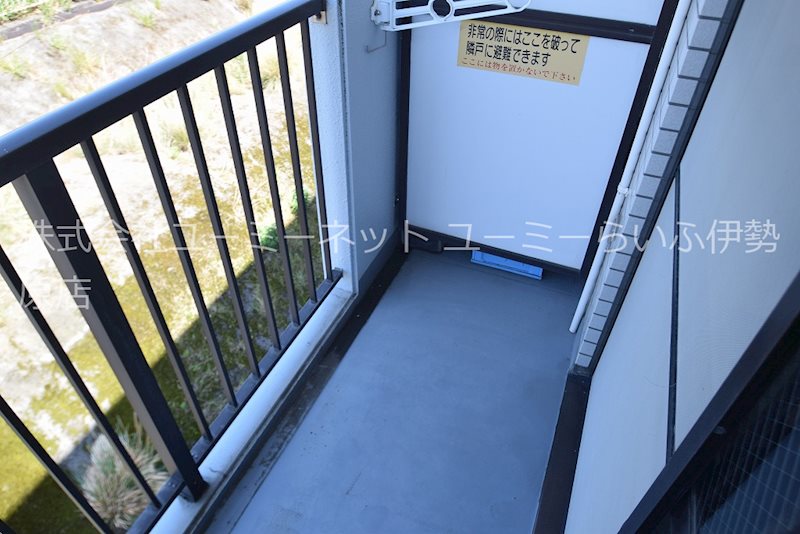 クリオ愛甲石田壱番館 ベランダ