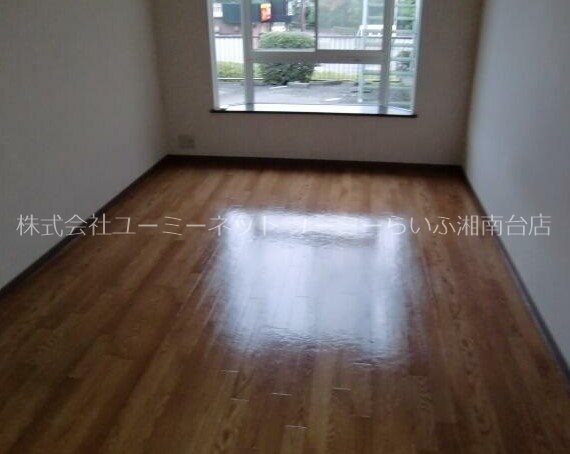 クレスト湘南 リビング