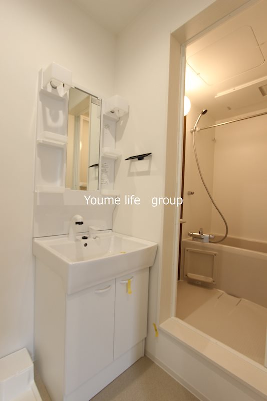 モナ・ローベル その他1