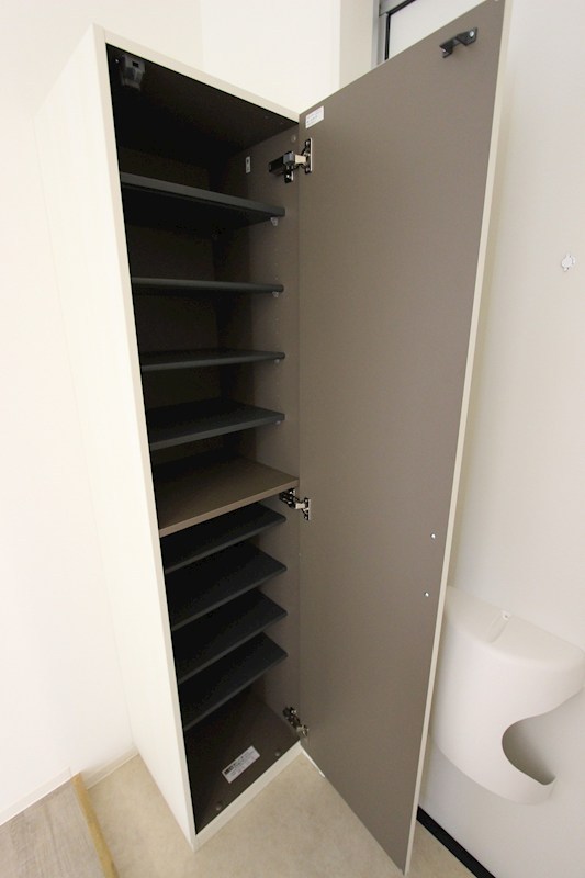 モナ・ローベル その他3