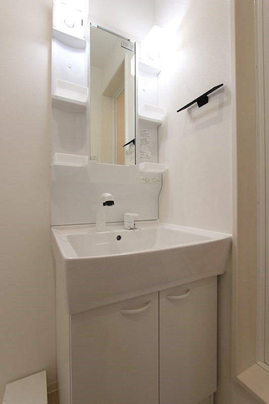 モナ・ローベル その他1