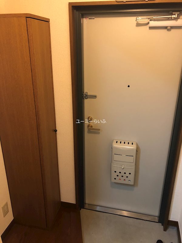 メゾネ湘南 玄関