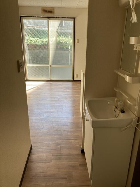 サンライフ栄B リビング