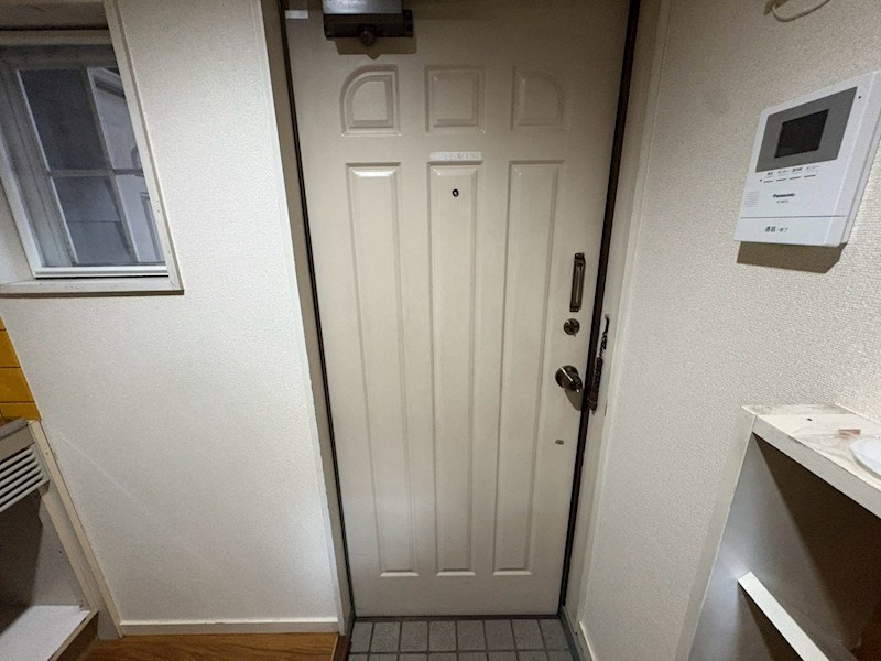 バーディーハウス鶴巻北 玄関