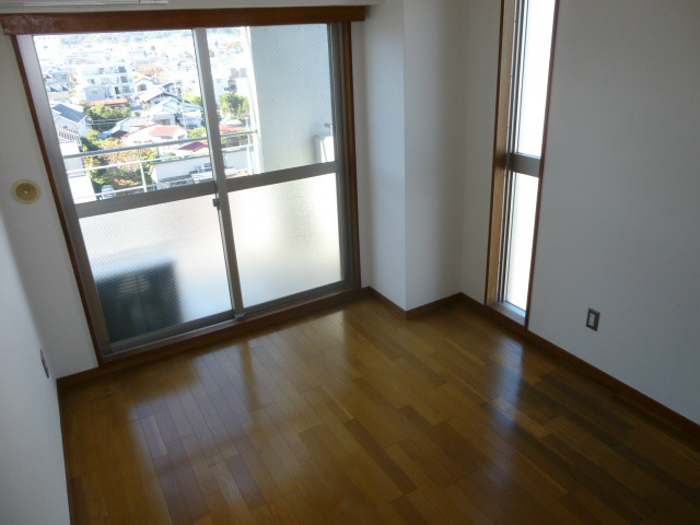 岩崎ビル ベッドルーム