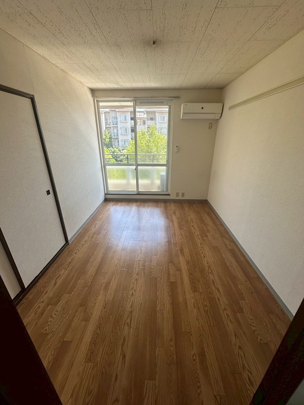 コーポ・クレイン リビング