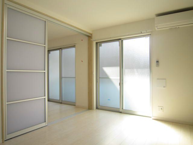 リブリ・SAIRIN23 ベッドルーム