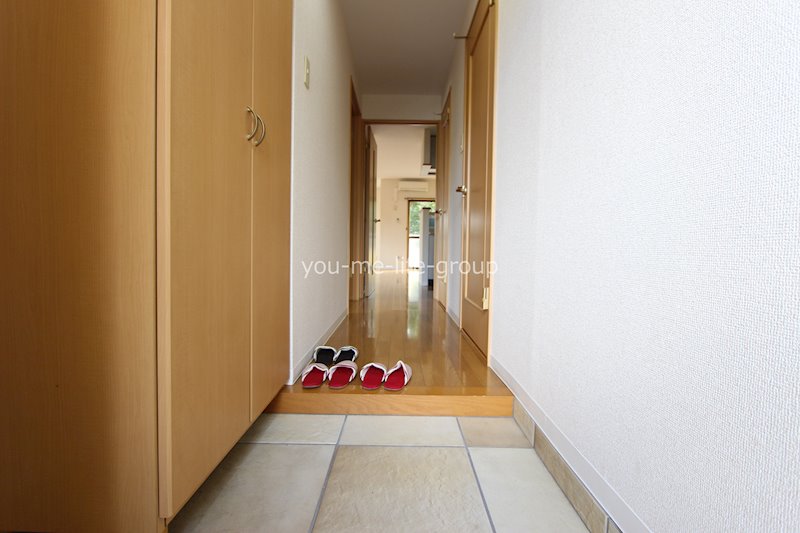 メゾン・ソレイユ 玄関