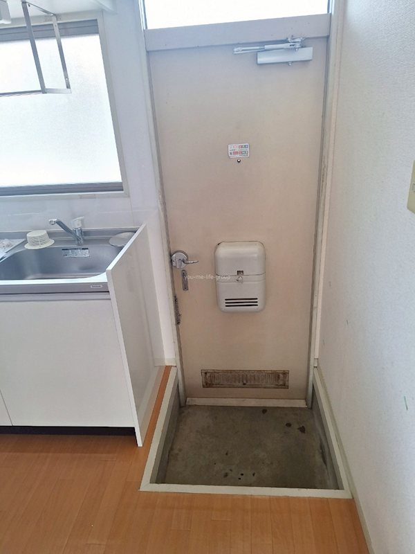 パレス西延沢（パレスニシノブサワ） 玄関