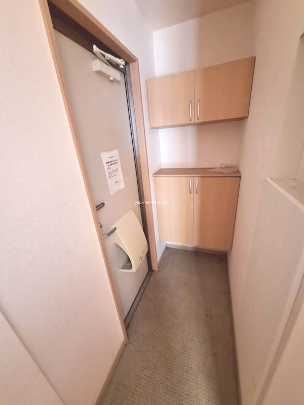 シャン・ド・フルール 玄関