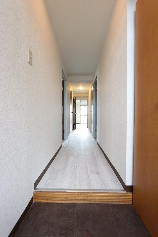 マーカスヒル湘南 玄関