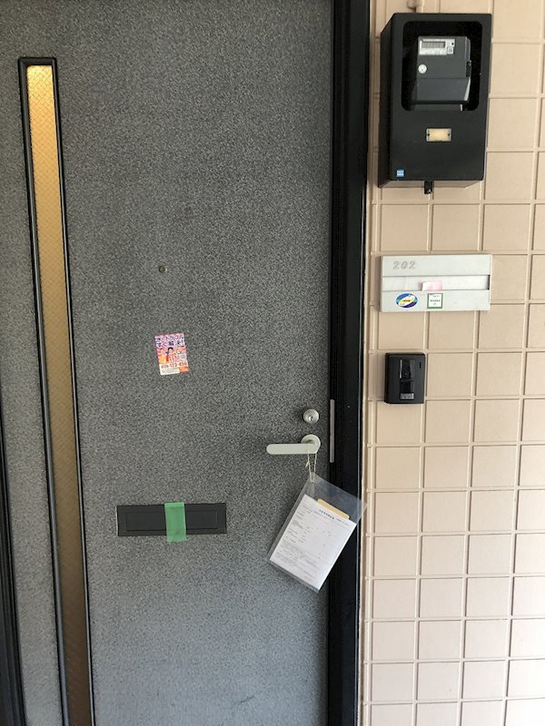 イーエムプットＢ 玄関