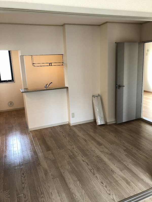 イーエムプットＢ リビング