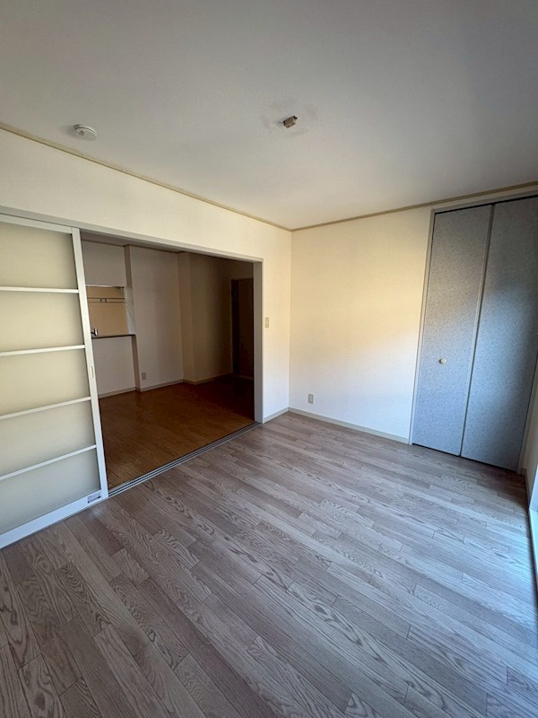 イーエムプットＢ ベッドルーム