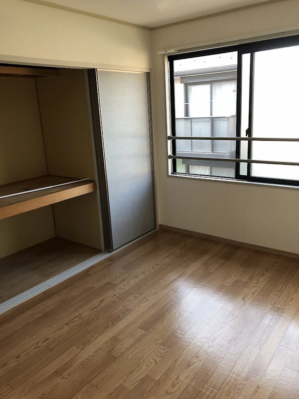 イーエムプットＢ ベッドルーム