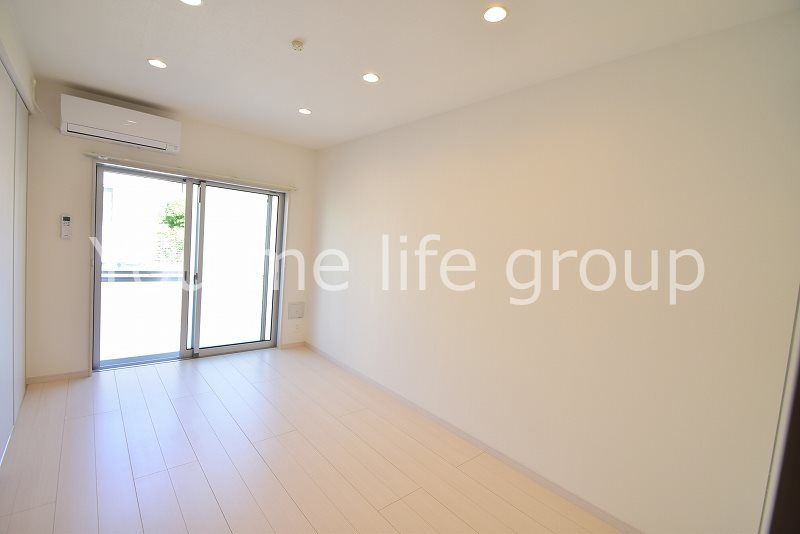 リブリ・Tバレル リビング