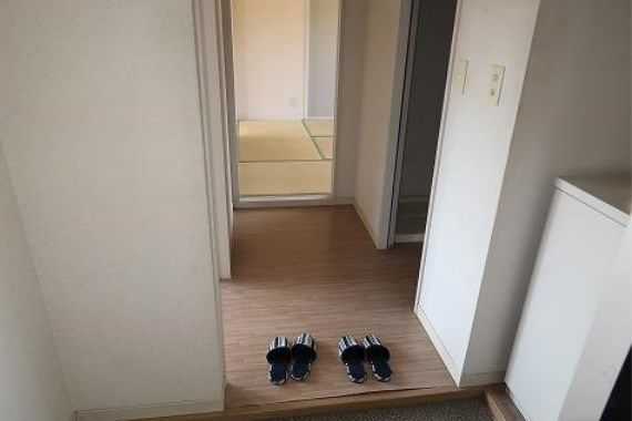 サンヒルズマカベB 玄関