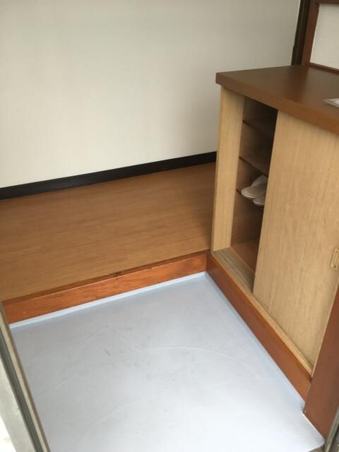 関屋ハイツ 玄関