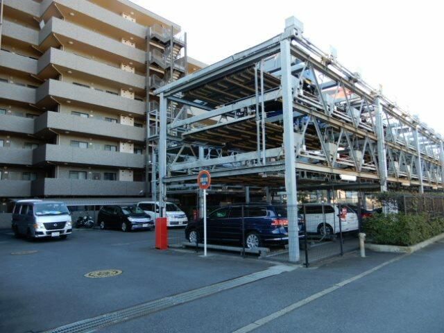 本厚木ネオハイツ元町 駐車場