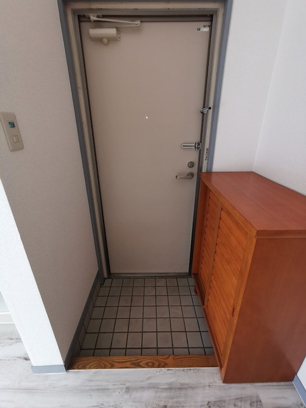 リバータウン松枝 玄関