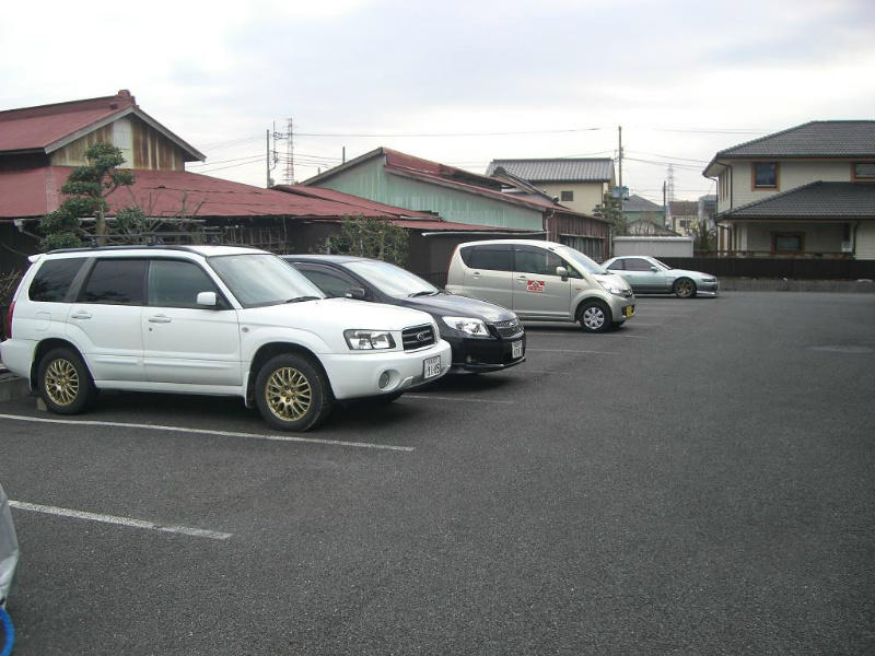 メルキエル 駐車場