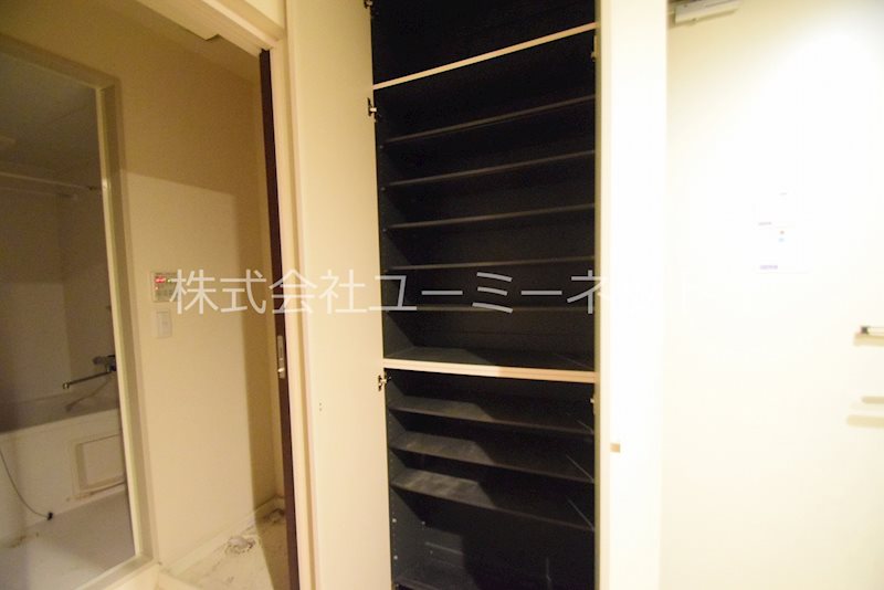 リヴァージュ湘南 玄関