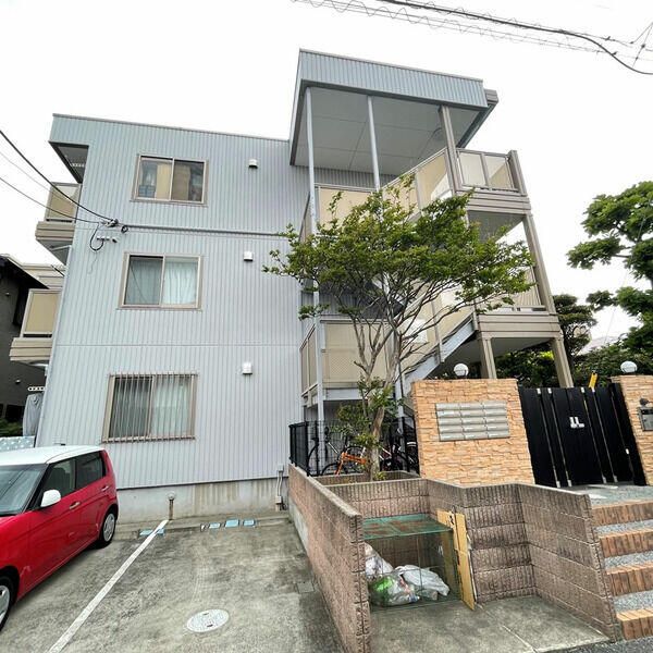 スプルース湘南  303号室 外観