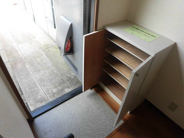 アネックス・T 玄関