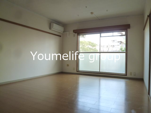 テレパレス伊勢原２号棟 リビング