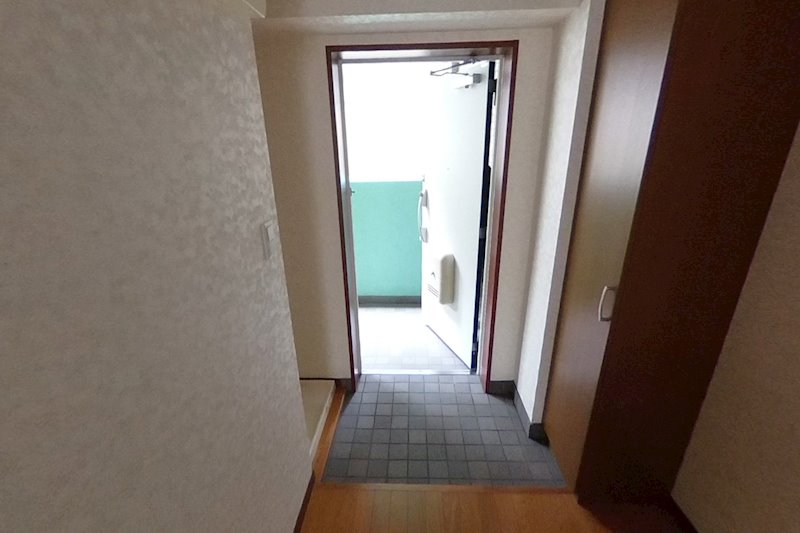 横浜元町ガーデン16 玄関
