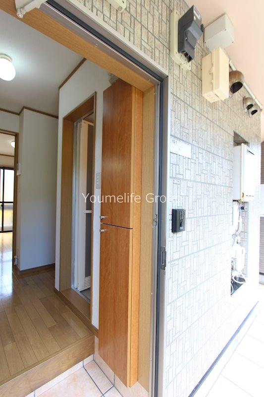 別部屋参考写真 ルナリア 玄関